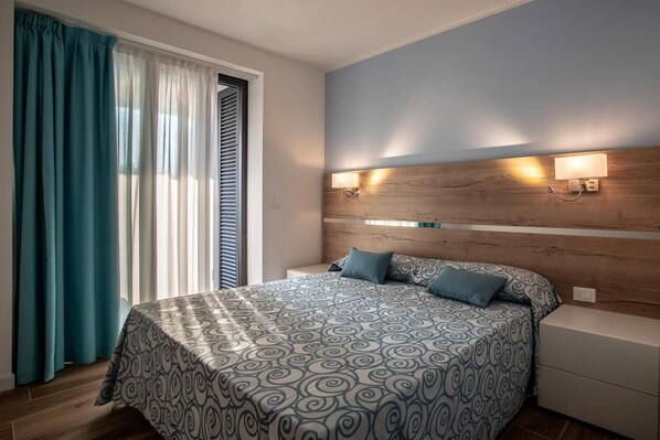 Minibar, in-room safe, individually decorated, individually furnished