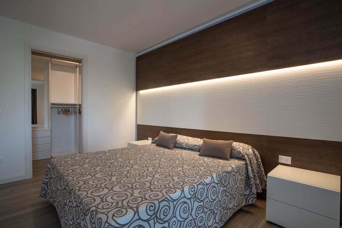 Minibar, in-room safe, individually decorated, individually furnished