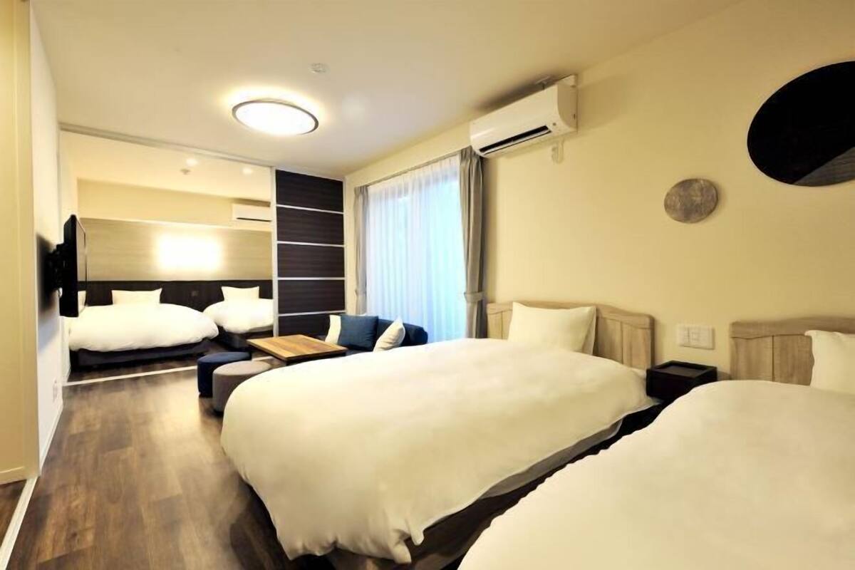 Desk, blackout drapes, WiFi (free), bed sheets