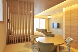 Japanese Superior Room | Desk, blackout drapes, free WiFi, bed sheets