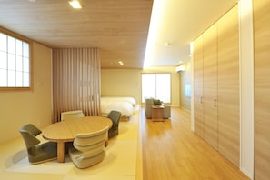 Japanese Superior Room | Living area | Flat-screen TV - RakutenSTAY×Shamaison Osaka Dekijima Station (Osaka)