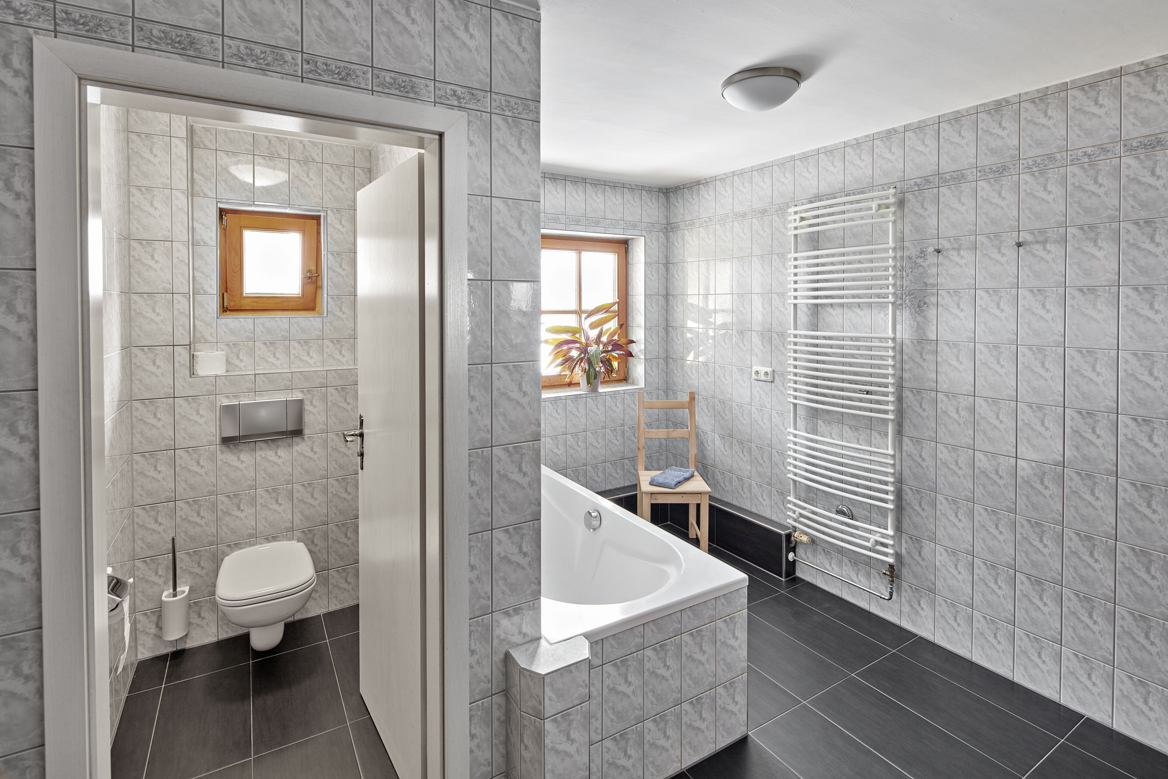 junior suite | 1 bedroom, hypo-allergenic bedding, minibar, desk