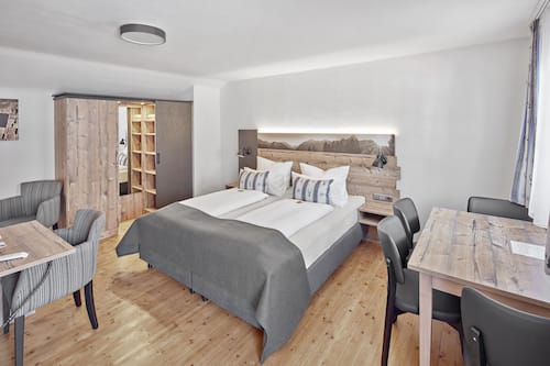 Suite Familiale (Bathroom in master bedroom)