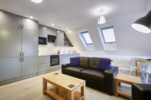 Apartment, 2 Bedrooms | Private kitchen | Full-size fridge, microwave, oven, stovetop