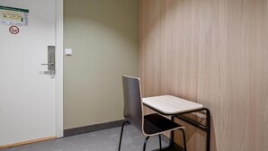 Enkeltrom – standard, 1 enkeltseng, delt bad (no window)
