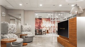 Lobby-lounge
