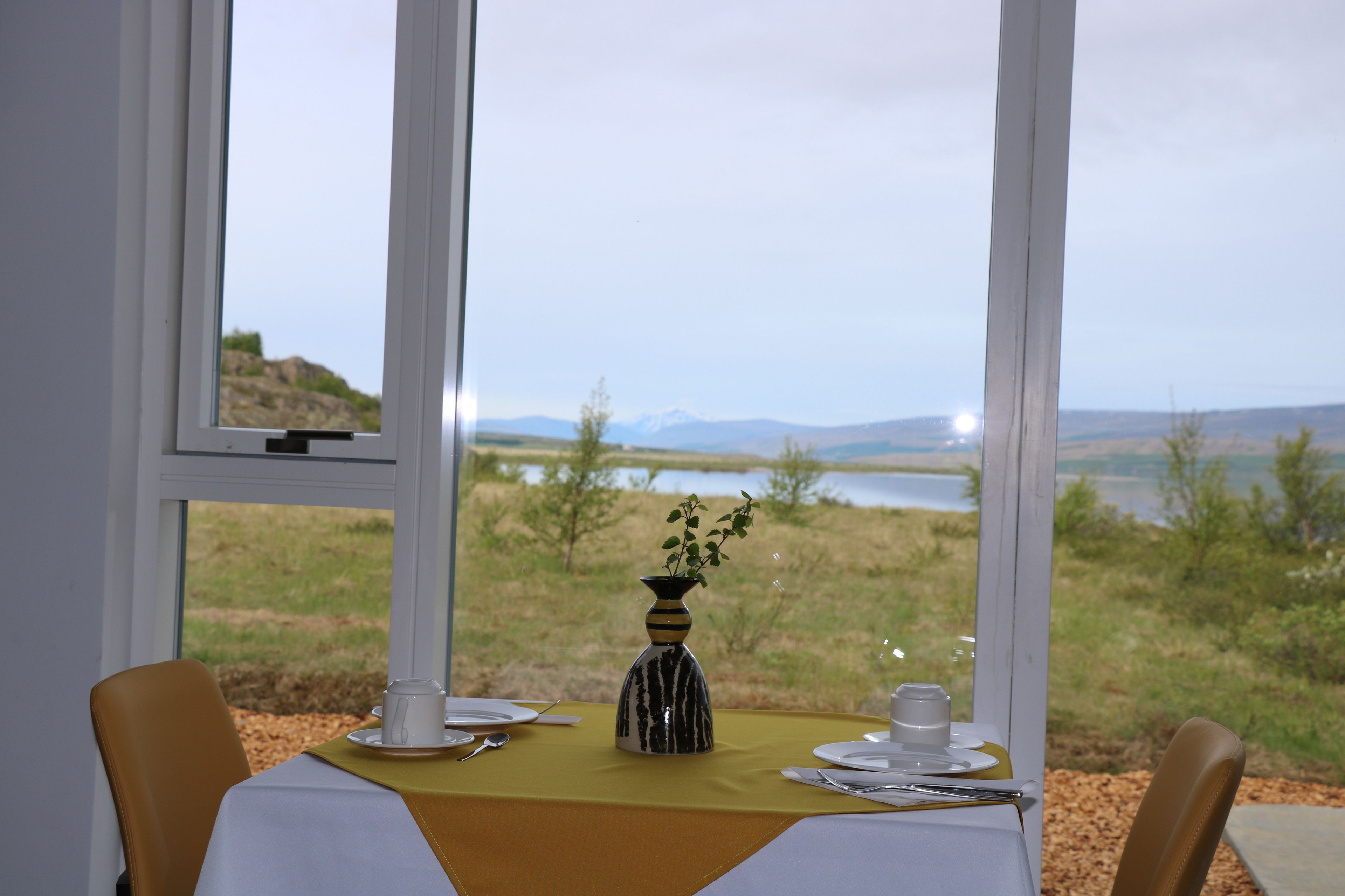 lunch and dinner served