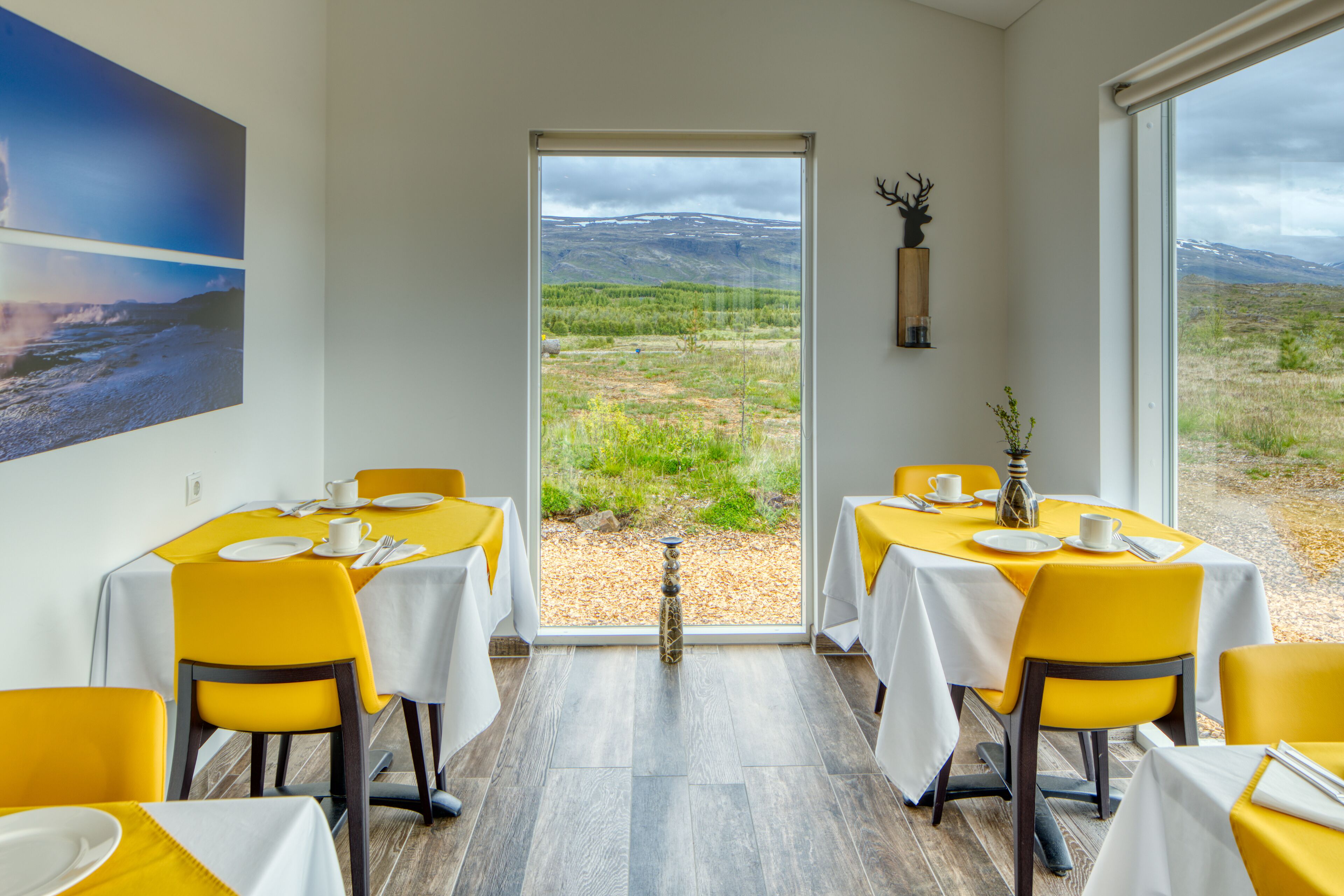 lunch and dinner served