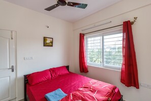 Premium bedding, individually decorated, individually furnished, desk