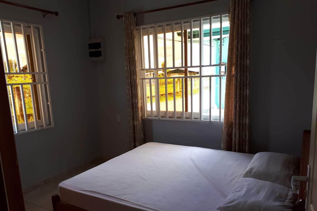 Standard Bungalow, 1 King Bed, Accessible | 2 bedrooms, WiFi (free)