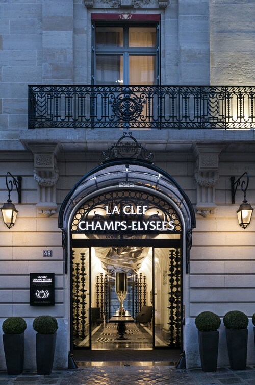 La Clef Champs-élysées Paris By The Crest Collection La Clef Champs-Élysées Paris by The Crest Collection Reviews, Deals