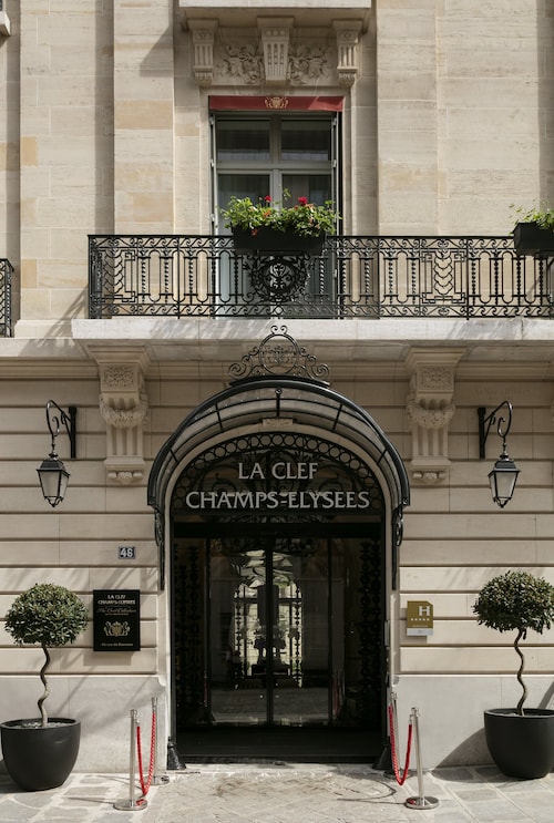 La Clef Champs-élysées Paris By The Crest Collection La Clef Champs-Élysées Paris by The Crest Collection Reviews, Deals