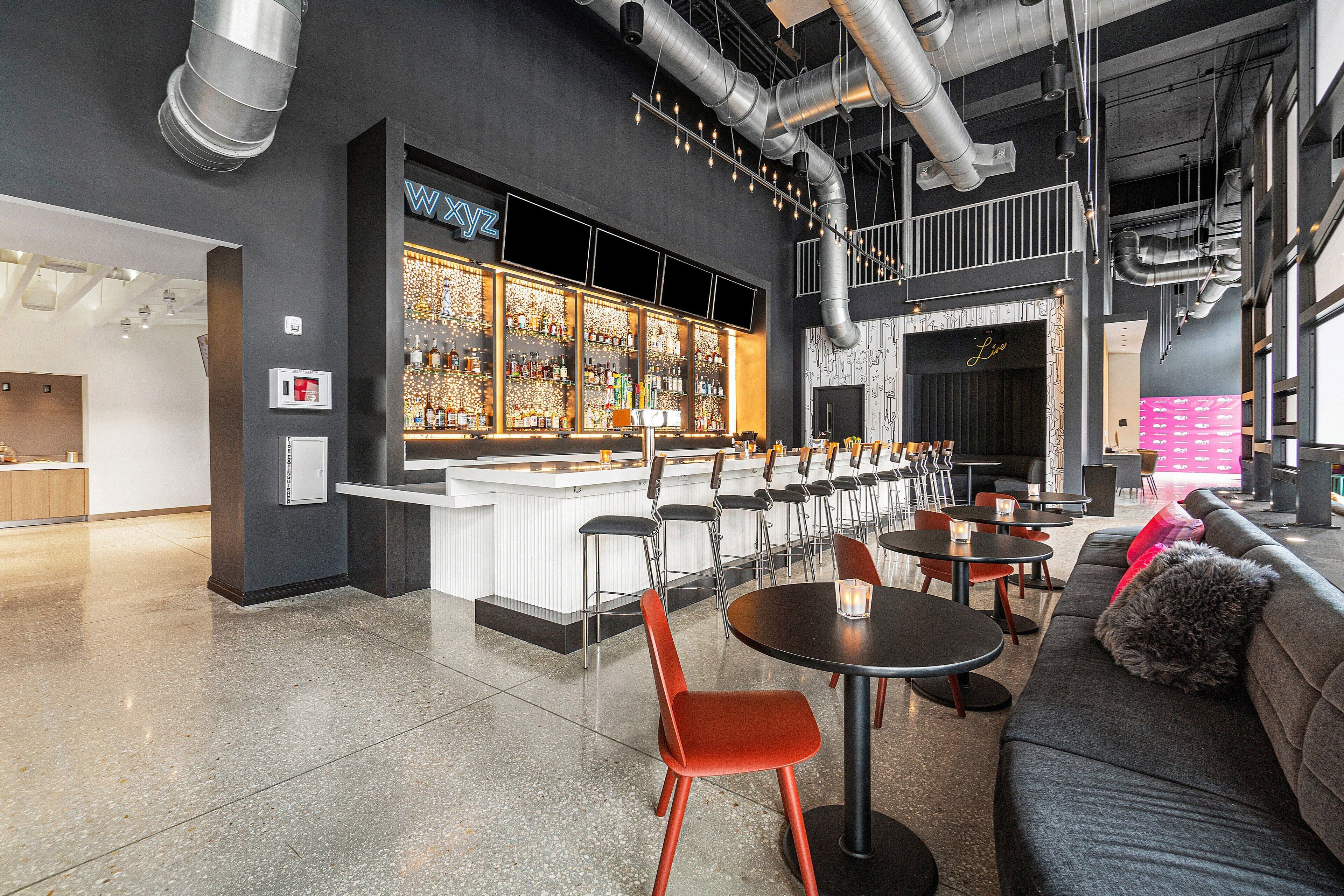 serves dinner and happy hour