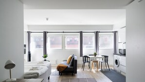 Studio – business