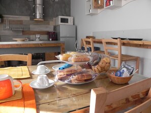 Full-size fridge, microwave, oven, stovetop - Gea apartment Etna (Nicolosi)