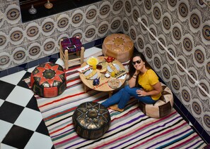 Breakfast, lunch and dinner served - Mosaic Hostel (Marrakech)