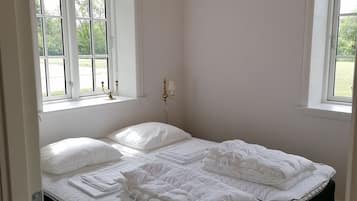 Individually decorated, individually furnished, free cribs/infant beds