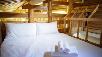 Family Cabin, Multiple Beds | Blackout curtains, free WiFi, bed sheets