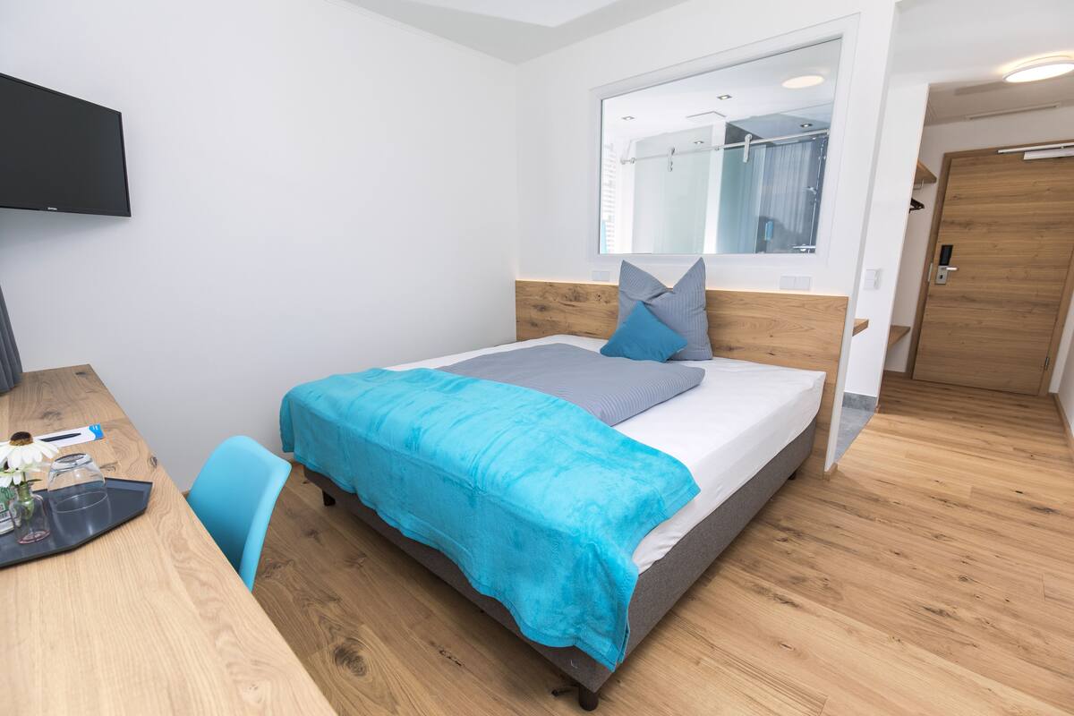 1 phòng ngủ, bàn, màn/rèm cản sáng, phòng cách âm