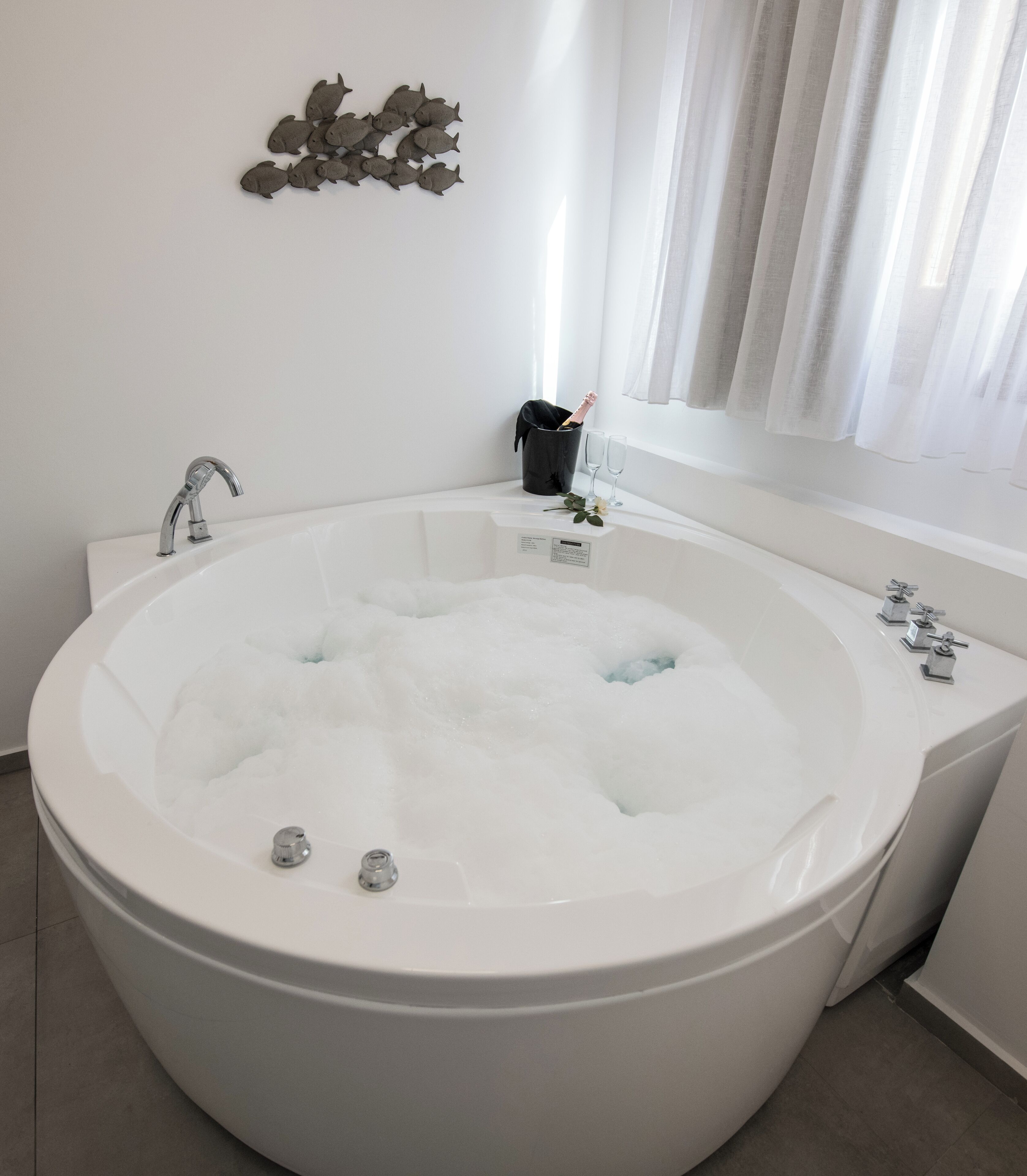Bathroom amenities