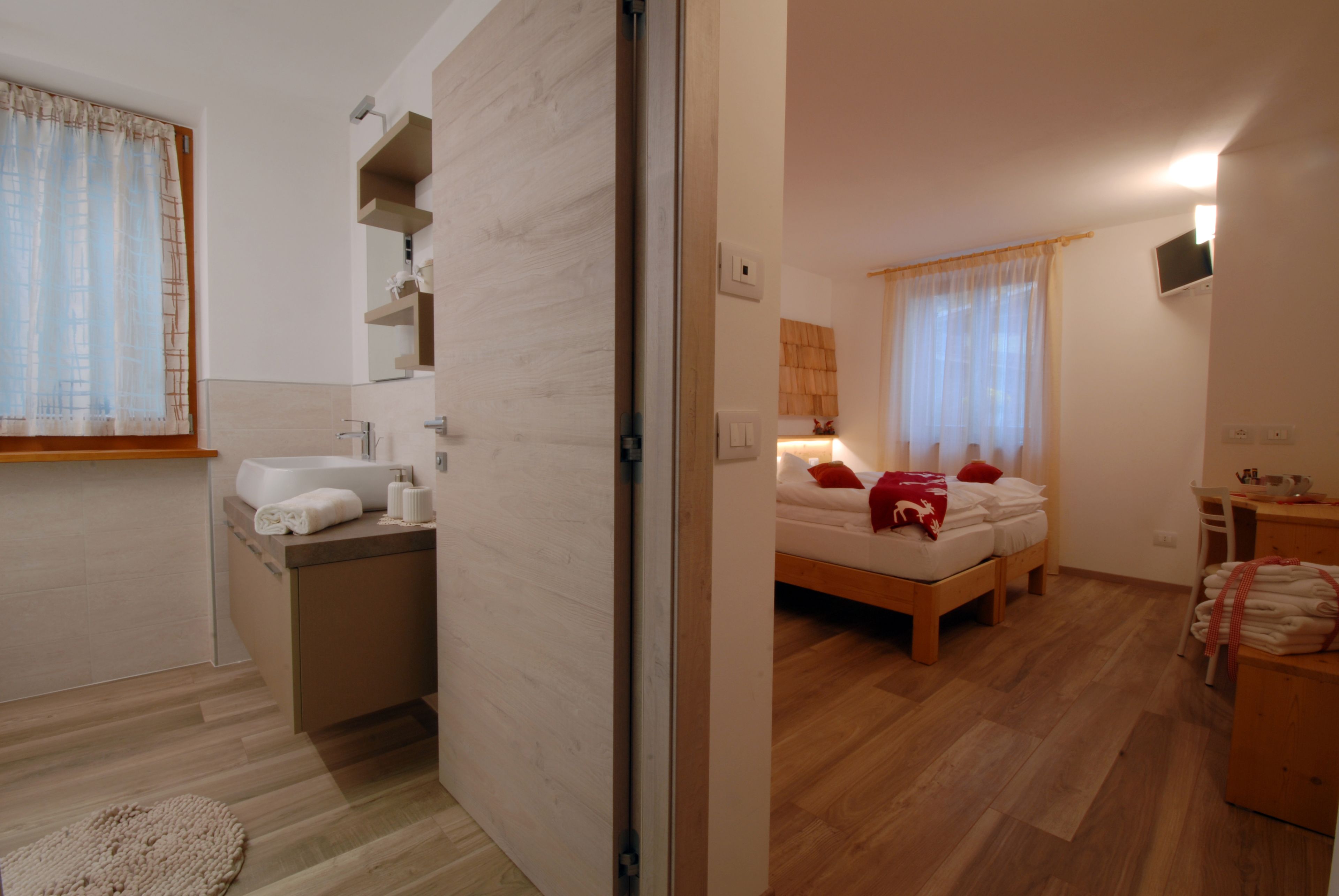 Triple Room (Larice) | Desk, soundproofing, free WiFi