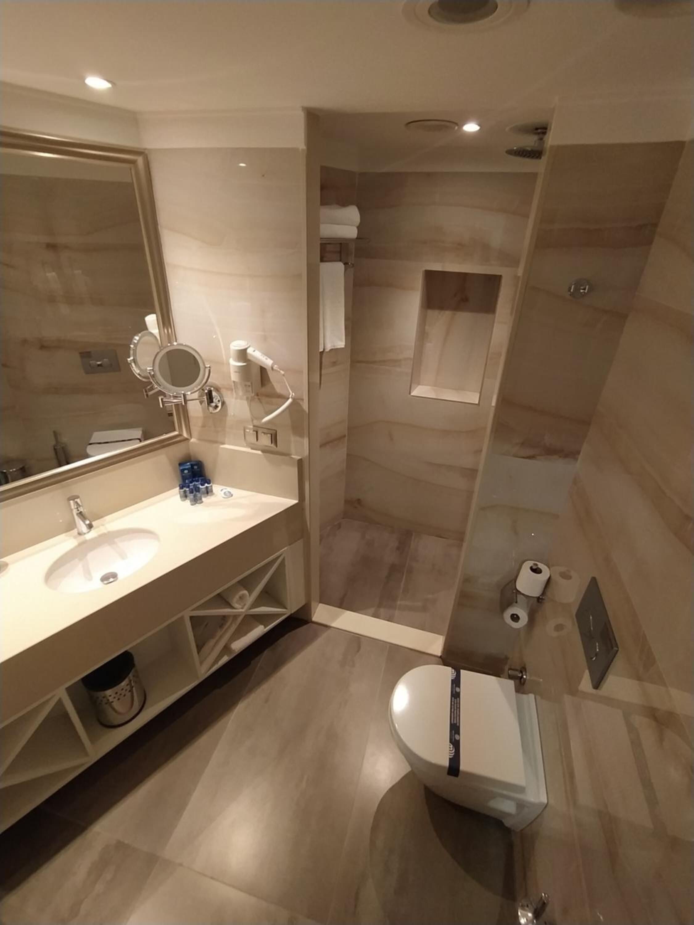 shower, free toiletries, hair dryer, bathrobes