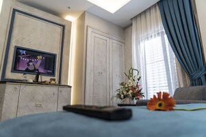 Minibar, caja de seguridad en la habitación y sistema de insonorización 