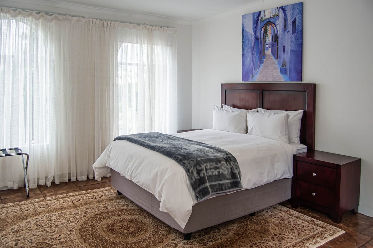 Family Double Room | Premium bedding, minibar, in-room safe, individually decorated