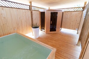 Sauna, tina de hidromasaje y baño de vapor