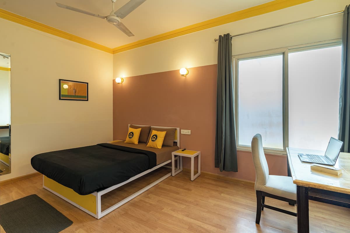 1 chambre, décoration personnalisée, rideaux occultants