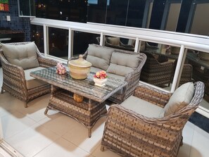City Apartment, 1 Queen Bed, Non Smoking | Balcony - Apartamento na praia de Armação. (Salvador)