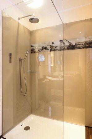 Business Single Room | Minibar, in-room safe, desk, soundproofing - Hotel Simonshof Wolfsburg (Wolfsburg)