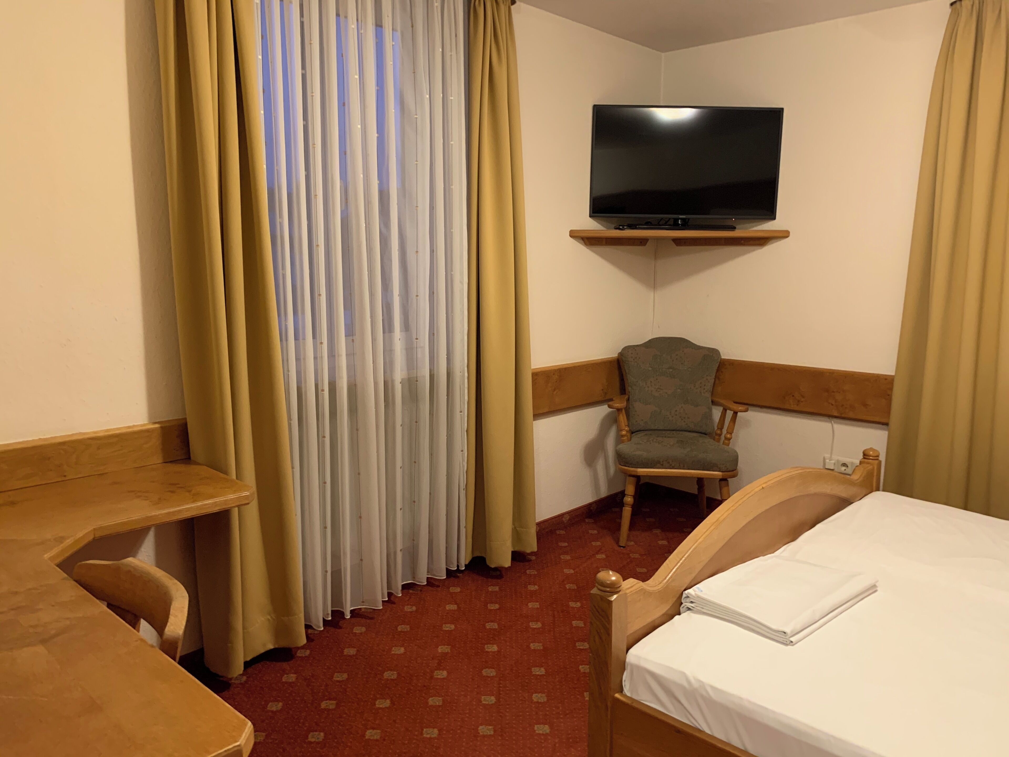 Standardzimmer, 1 Doppelbett | Kostenloses WLAN, Bettwäsche