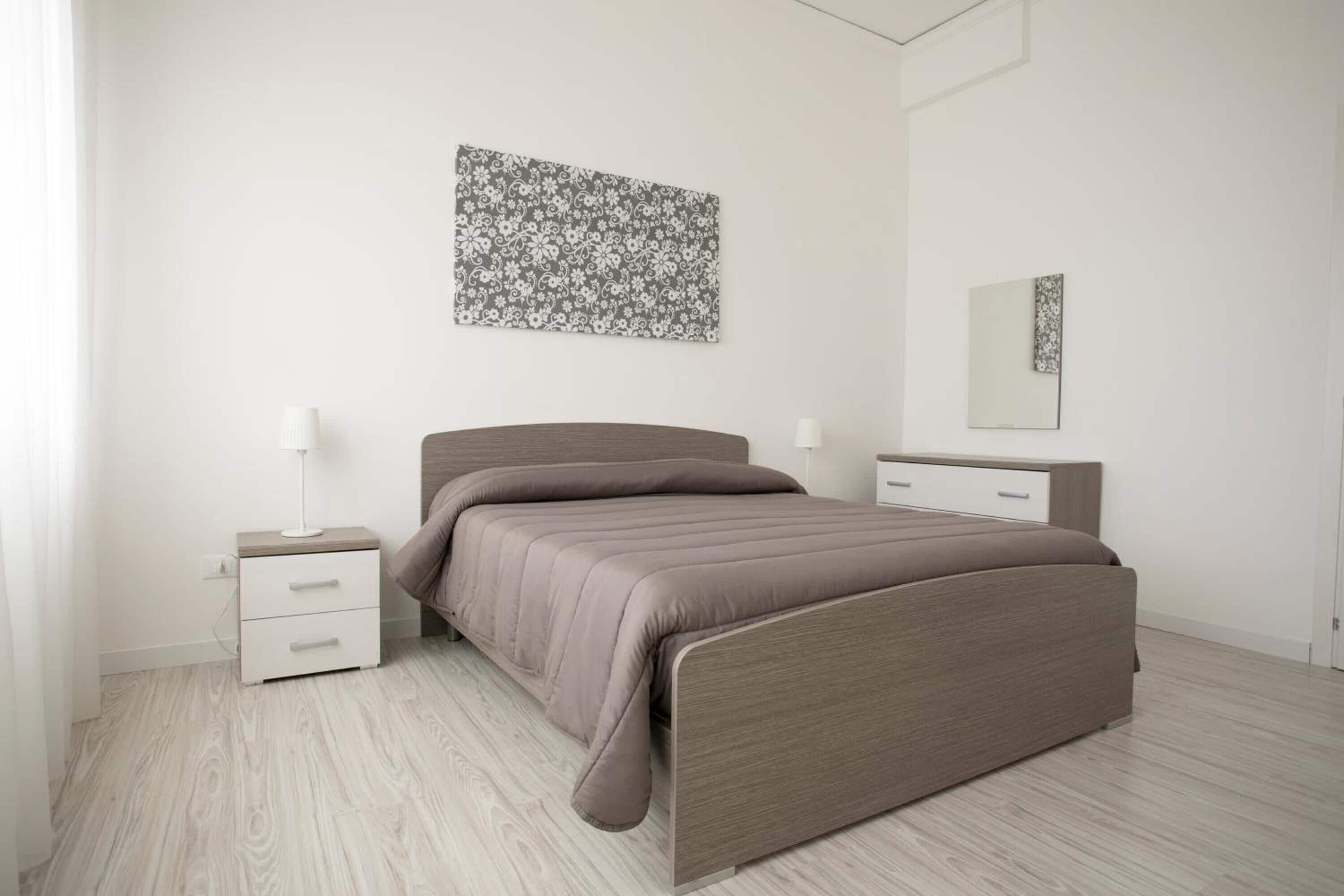 2 bedrooms, desk, free WiFi, bed sheets