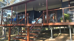 Unclassified image, 4 of 34, button - Little Mountain Retreat (Little Mountain)