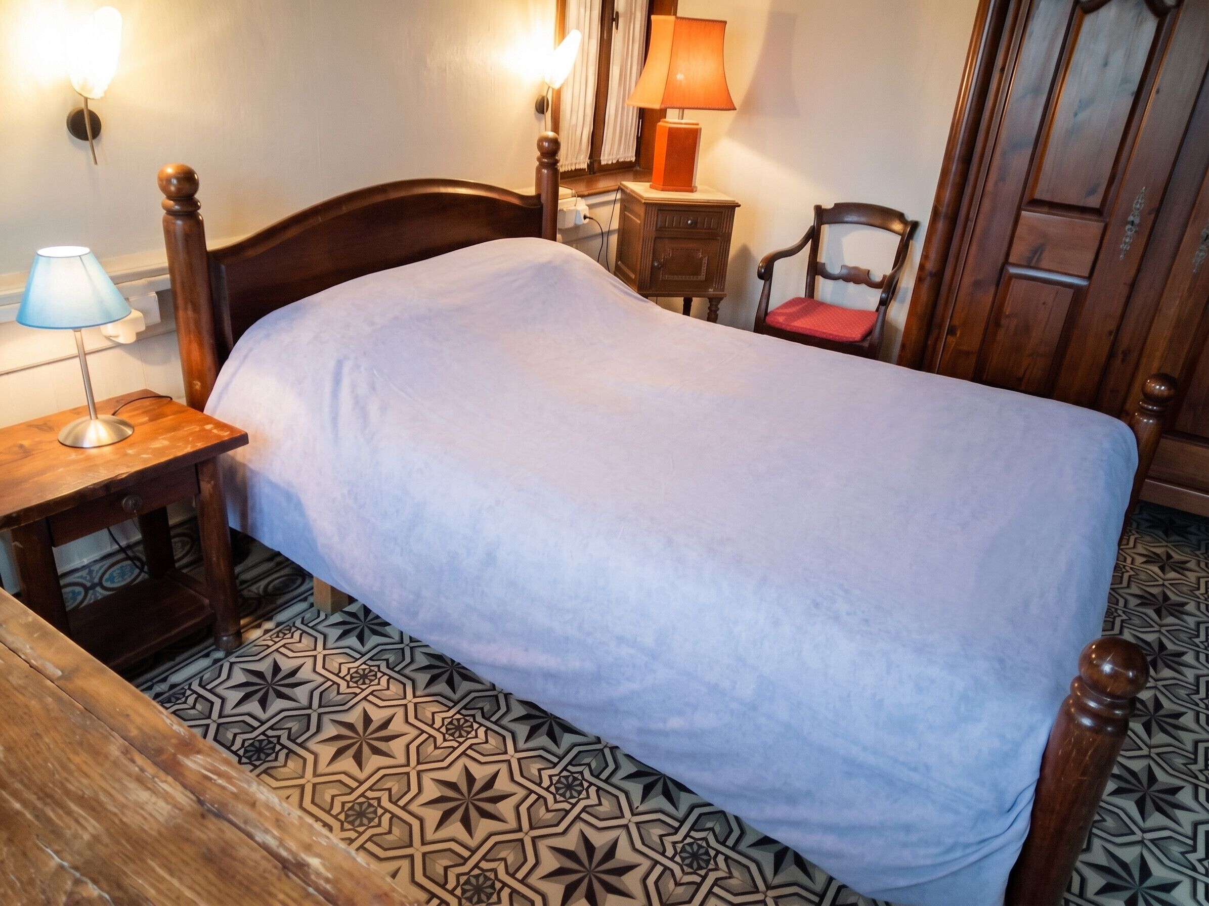 3 chambres, fer et planche à repasser, lit parapluie, Wi-Fi gratuit