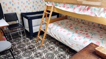 3 bedrooms, iron/ironing board, travel crib, free WiFi