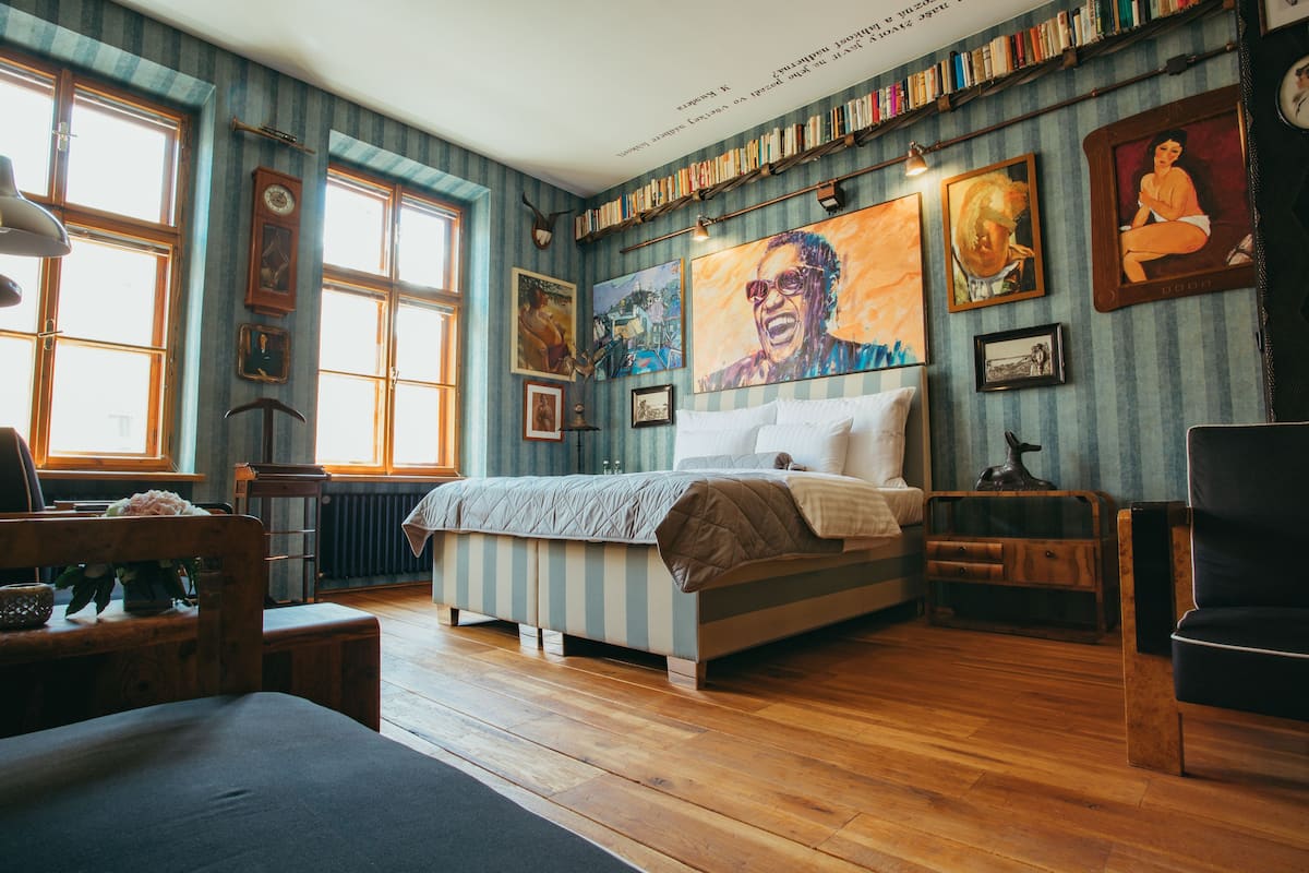 Galeria Moderna | 1 quarto, roupas de cama premium, frigobar, cofres nos quartos