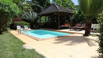 Outdoor pool, pool loungers