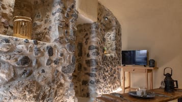 Cave House | Living area | Smart TV