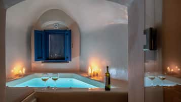 Fortezza Suite, Indoor Jacuzzi | Privéspabad