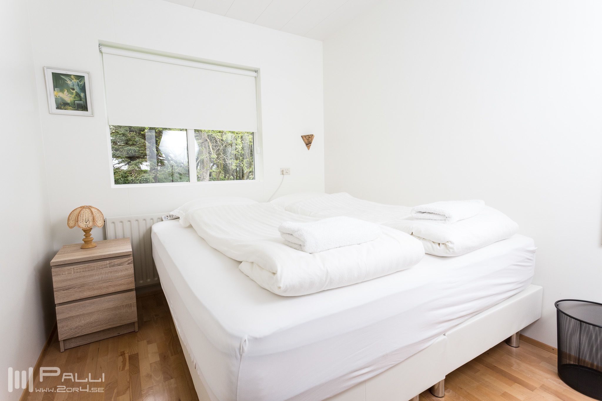 Twin Room, Shared Bathroom | Blackout drapes, soundproofing, free WiFi, bed sheets