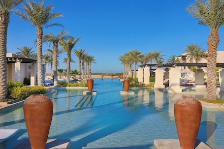 Pool. Al Wathba, a Luxury Collection Desert Resort & Spa, Abu Dhabi