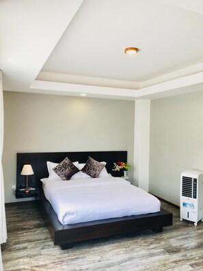 1 bedroom, Frette Italian sheets, premium bedding, down comforters - Tara Serviced Apartments (Lalitpur)