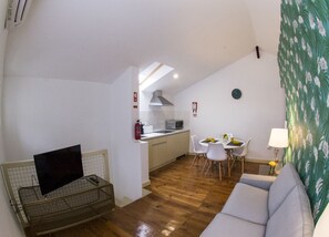 Romantic Apartment, 1 Bedroom | Living room | Flat-screen TV - Unique Apartments (Porto)