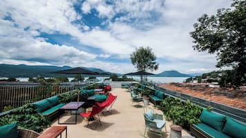 Kamer, 1 kingsize bed, en-suite badkamer | 1 slaapkamer, een kluis op de kamer, individueel gedecoreerd