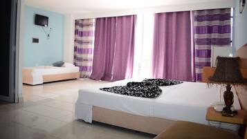 Suite | 1 bedroom, iron/ironing board, rollaway beds (surcharge), WiFi (free)