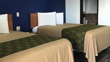Chambre double, 2 lits doubles, non-fumeur | Bureau, fer et planche à repasser, accès au Wi-Fi (inclus)