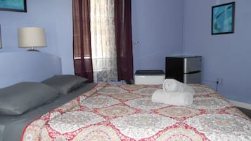 1 chambre, chambres insonorisées, draps fournis