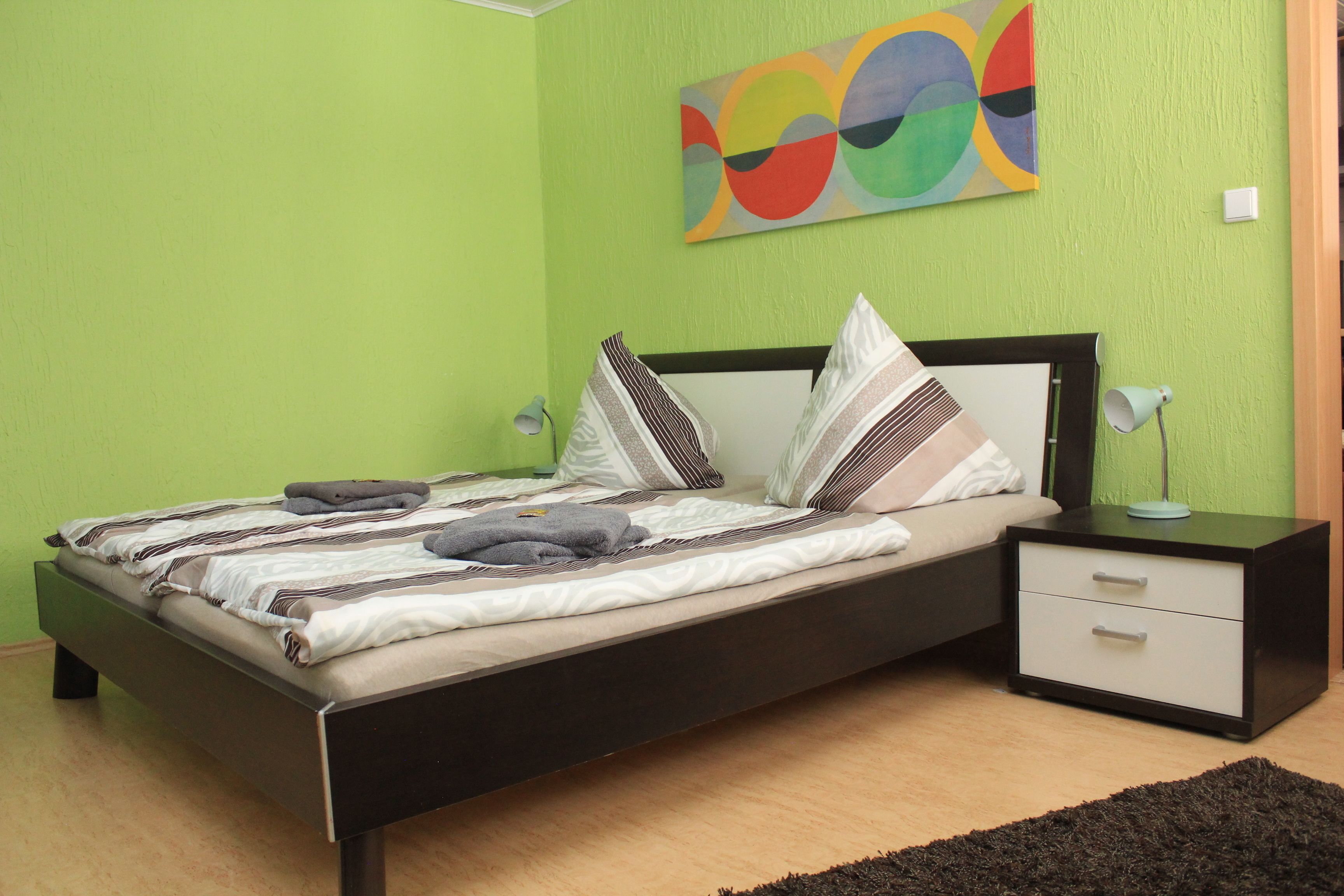 2 chambres, fer et planche à repasser, Wi-Fi gratuit, draps fournis